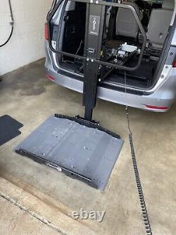 Bruno Joey Wheelchair / Electric Scooter Lift for Honda Odyssey