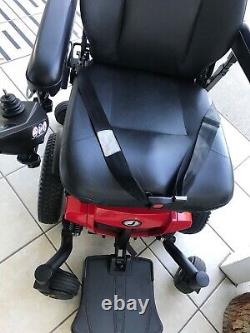 Electric mobility wheelchair (Jazzy 600) red and black (medium size)