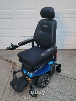 Mobility Scooter/Wheelchair- Pride Jazzy Air 2, Colbolt Blue