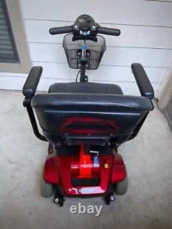 Pride Mobility Revo 3-Wheel 300 LBS Capacity SC63AUS Electric Scooter Wheelchair