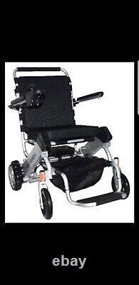 Chaise roulante électrique Air Hawk, le plus léger, poids de 41 livres. Ensemble d'accessoires GRATUIT d'une valeur de 300 $.