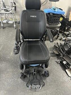 Fierté Jazzy Evo 613 Fauteuil Roulant Électrique, Chaise Roulante Noire et Bleue - Faible Kilométrage