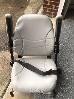 Siège 20W x 18D pour scooter électrique/fauteuil roulant Rascal Turnabout